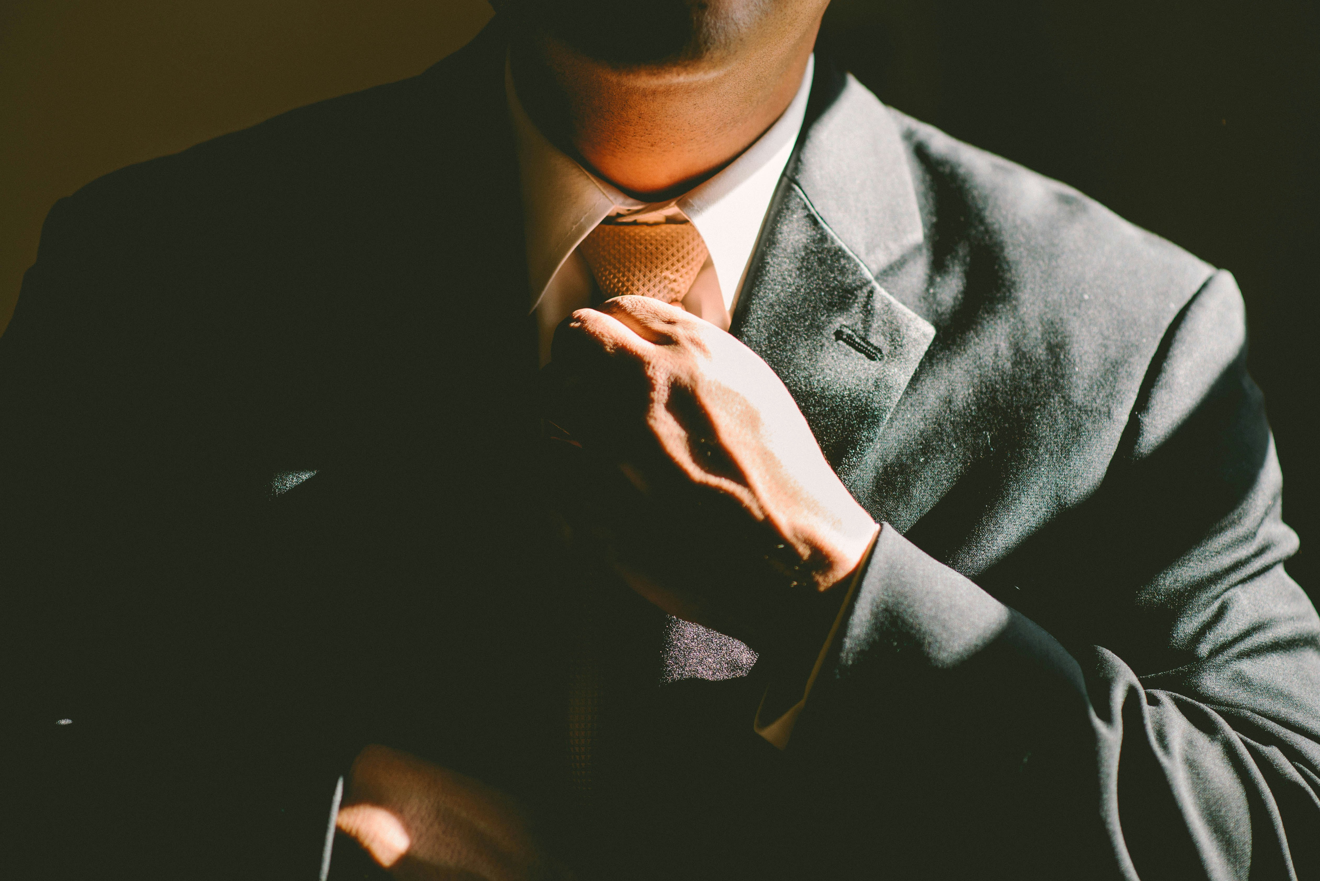 Professional looking man in business attire representing MogulLeads' performance marketing approach
